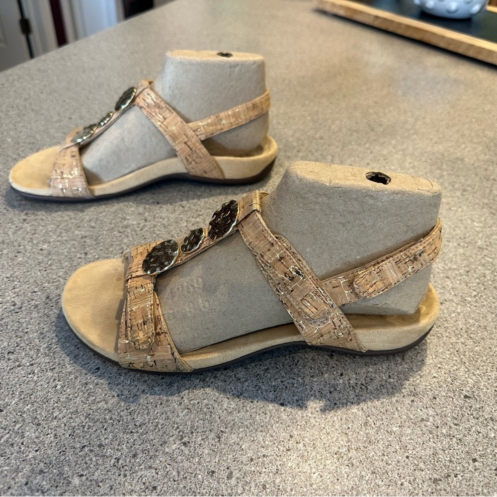 Women's Cork-Textured Tan Sandals with Decorative Accents